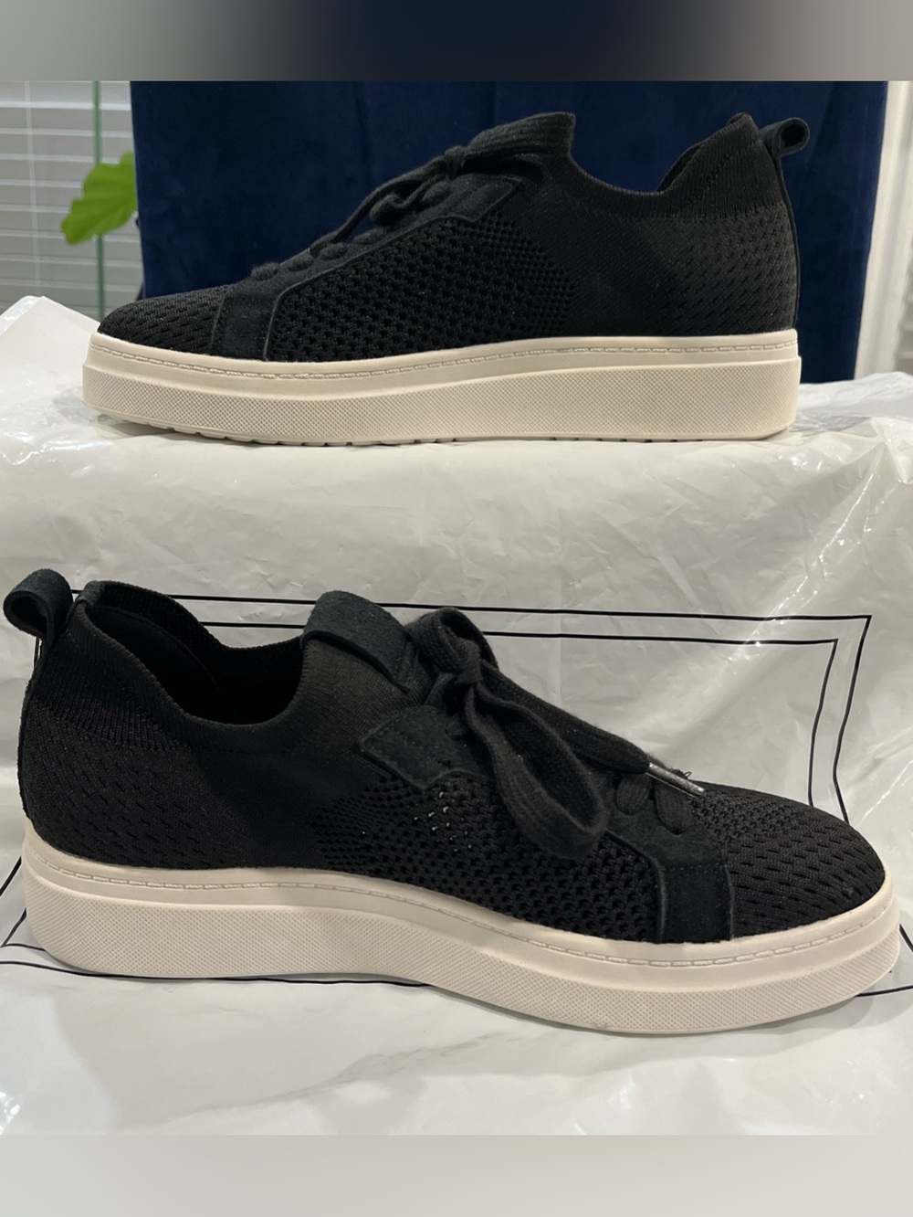 White Mountain Black Knit Platform Sneakers Size 8 NWOB Comfort Casual